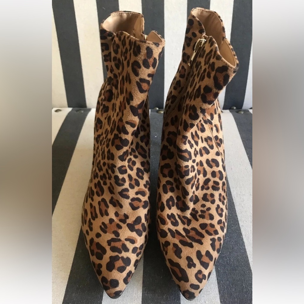 Zigi Soho Savida Leopard Print Heeled Ankle Boots - Picture 7 of 12